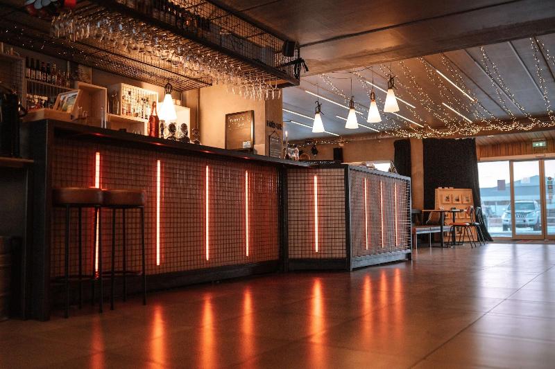 هاستل Midgard Base Camp