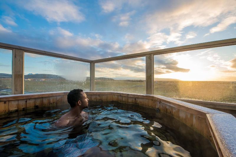 هاستل Midgard Base Camp