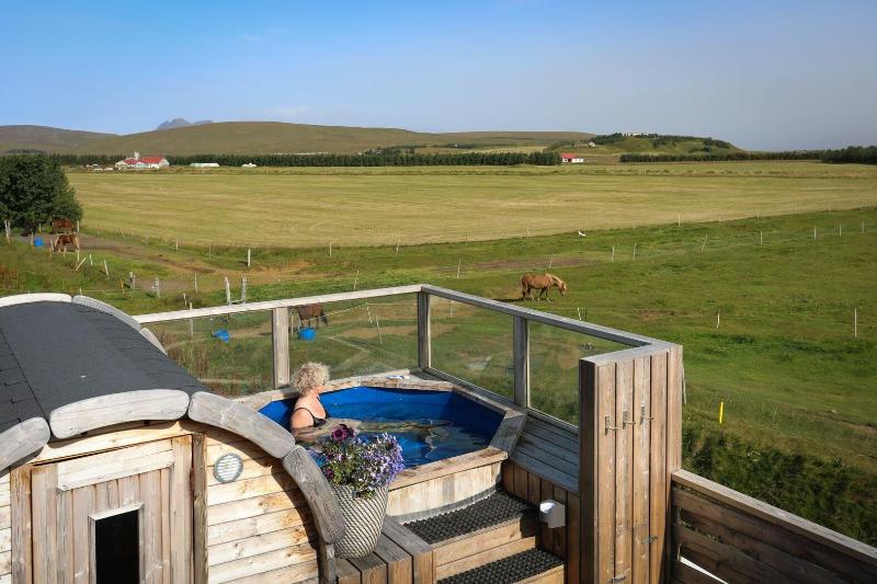 هاستل Midgard Base Camp