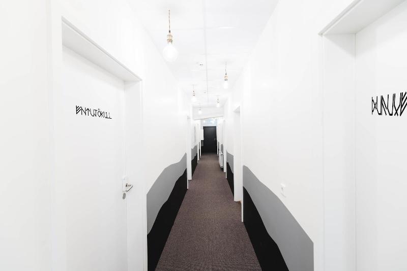 هاستل Midgard Base Camp