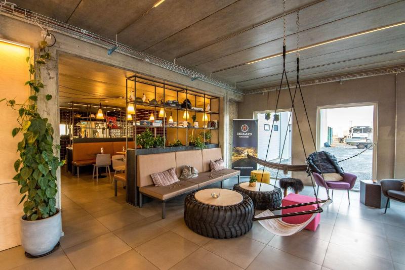 هاستل Midgard Base Camp