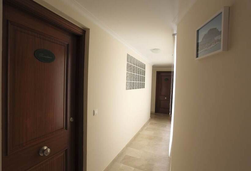 住宿加早餐  Dénia24 Apart & Hostel Beniarbeig