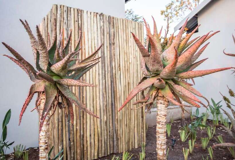 Bed and Breakfast Hamiltons Lodge & Restaurant