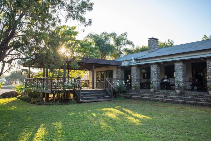 Bed and Breakfast Hamiltons Lodge & Restaurant