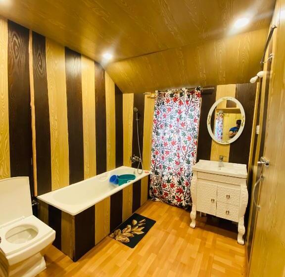 住宿加早餐 House Boat New Pala Palace