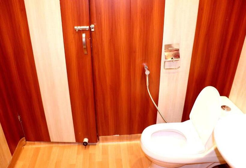 Bed and Breakfast House Boat New Pala Palace