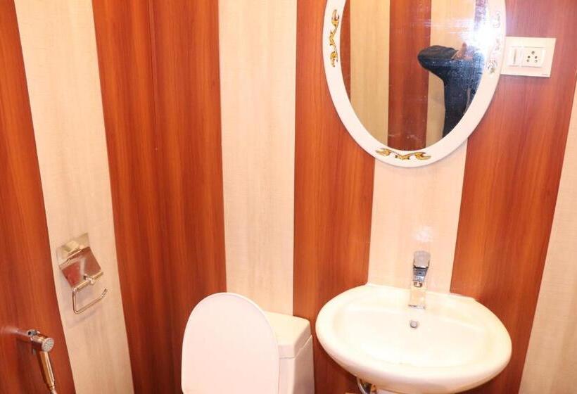 Bed and Breakfast House Boat New Pala Palace