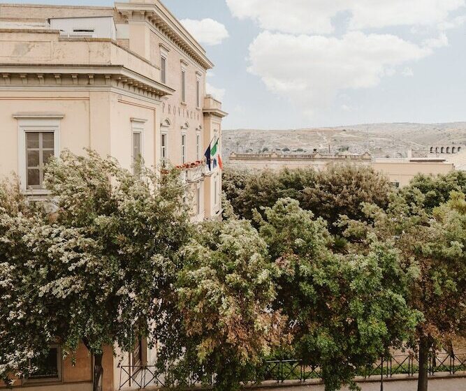 住宿加早餐  La Residenza Del Monaco Bianco