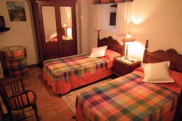 تختخواب و صبحانه Posada De Muño