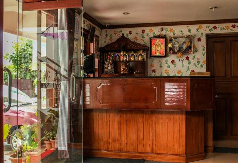 تختخواب و صبحانه Smm Cottage