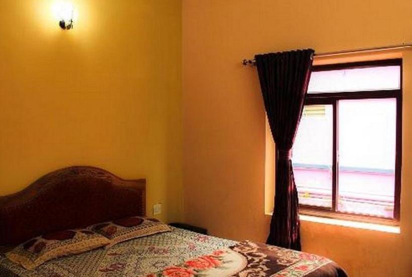 تختخواب و صبحانه Smm Cottage