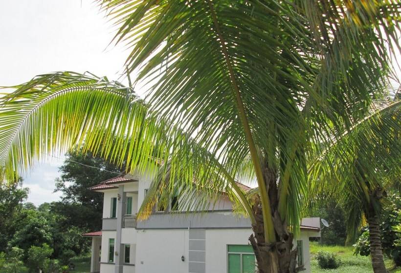 تختخواب و صبحانه Villa Dadap