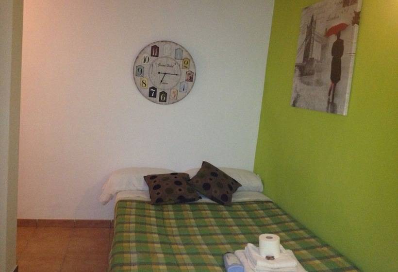 Bhg Hostel Secar De La Real