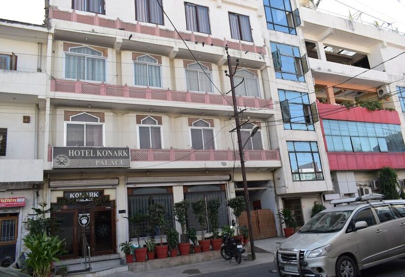 בית מלון כפרי Collection O Konark Palace