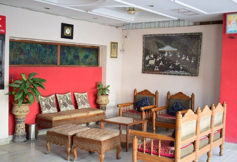 בית מלון כפרי Collection O Konark Palace