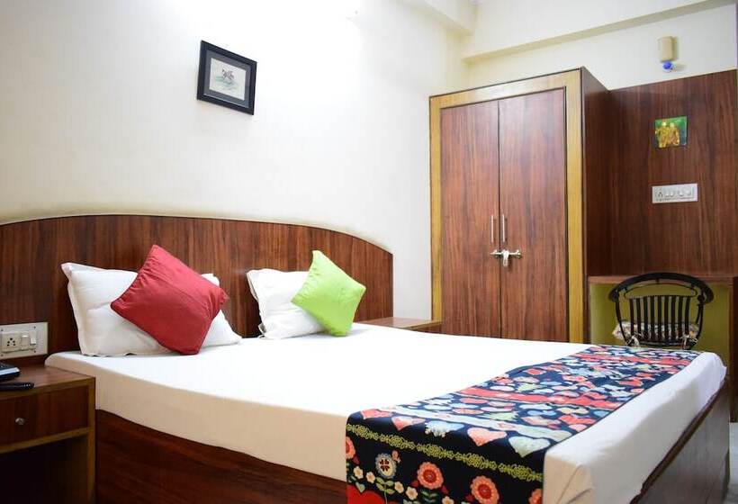 בית מלון כפרי Collection O Konark Palace