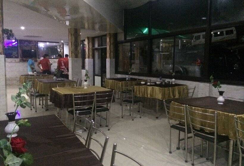 Corbett Hill Resorts  By Opensky, Lansdowne