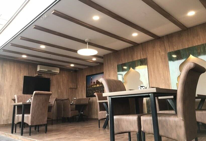 酒店 Aiwan E Shahi