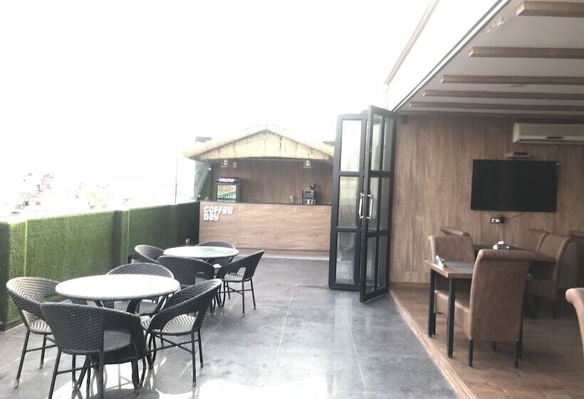 호텔 Aiwan E Shahi