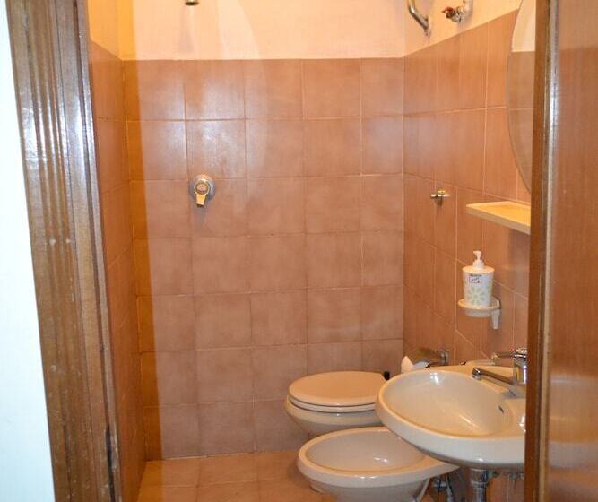 호텔 Albergo Abruzzese