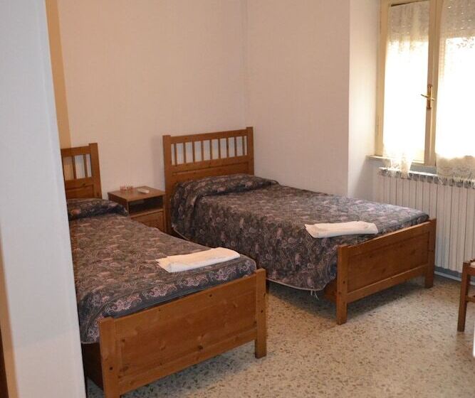 호텔 Albergo Abruzzese