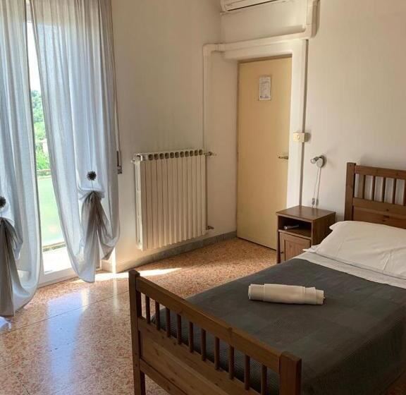 호텔 Albergo Abruzzese