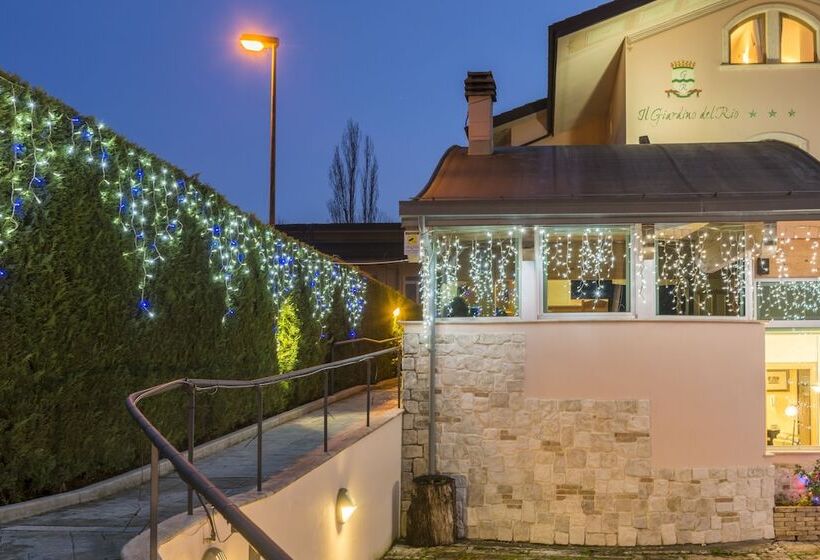 هتل Albergo Il Giardino Del Rio