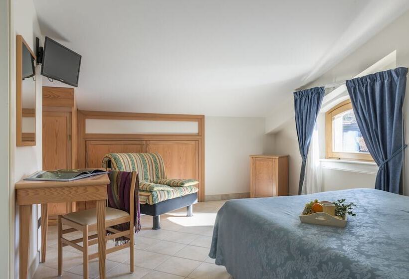 호텔 Albergo Il Giardino Del Rio
