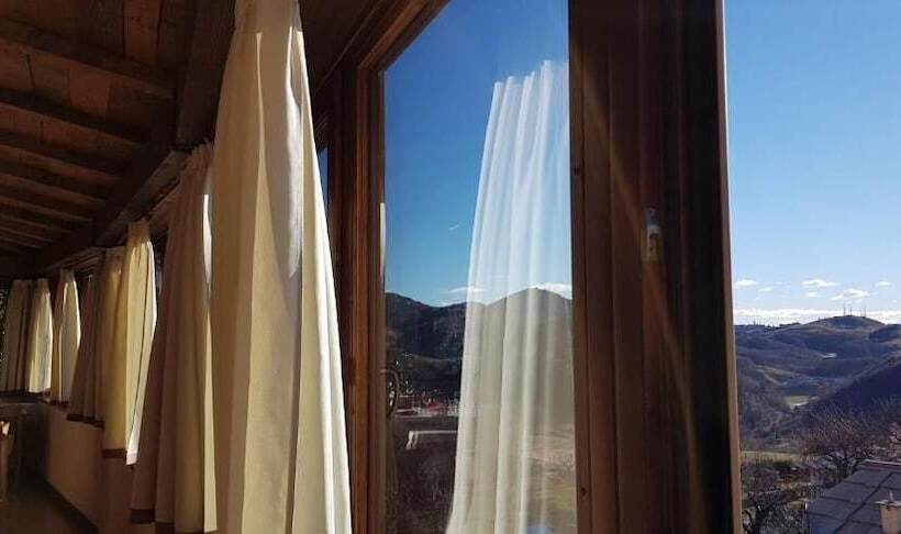 ホテル Albergo Ristorante Leso