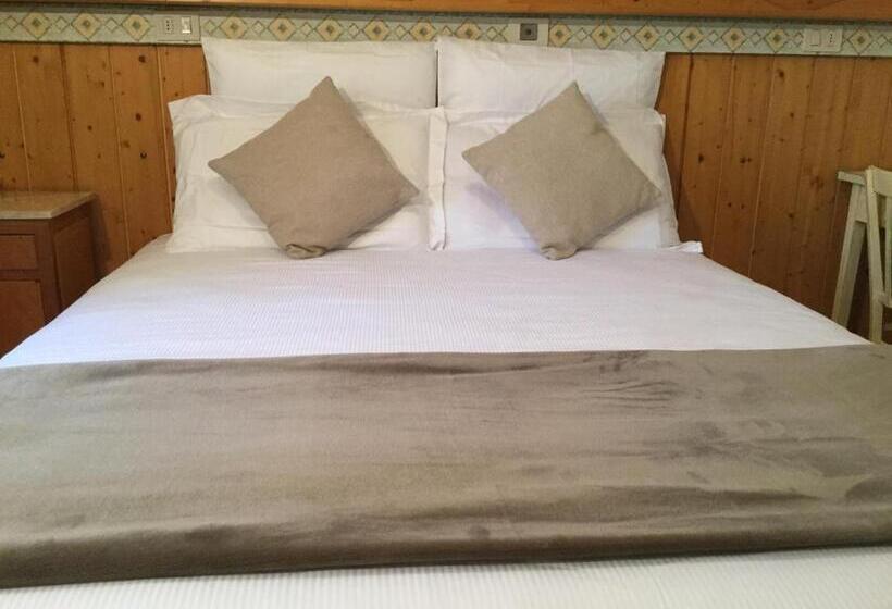 ホテル Albergo Ristorante Leso