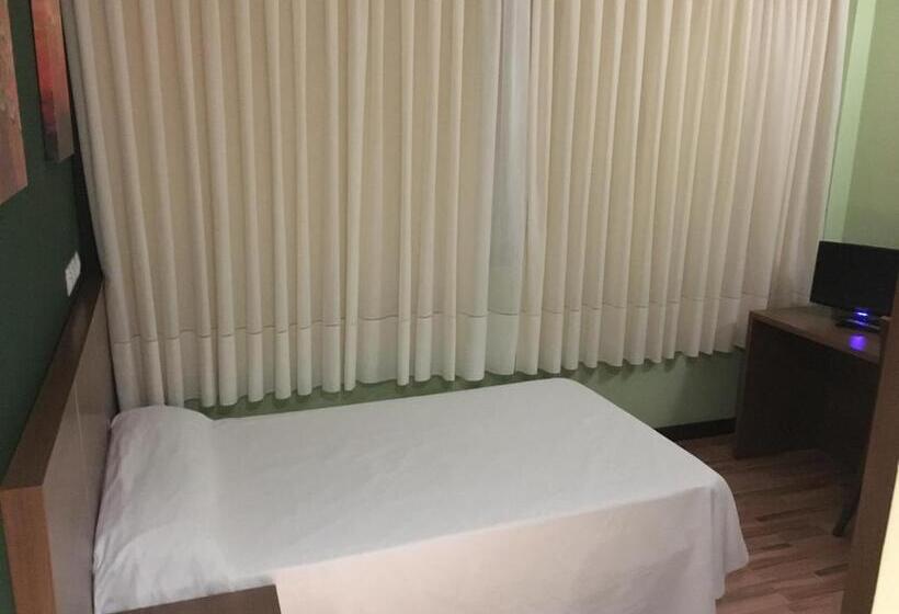 בית מלון כפרי Area De Servicio Los Chopos