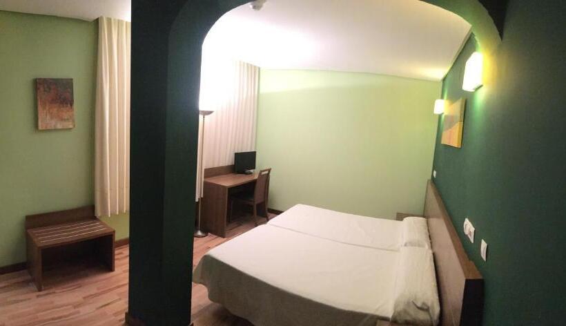 בית מלון כפרי Area De Servicio Los Chopos