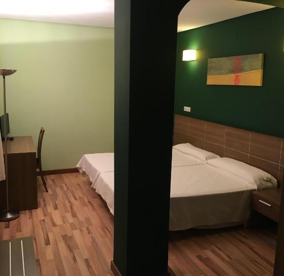 בית מלון כפרי Area De Servicio Los Chopos