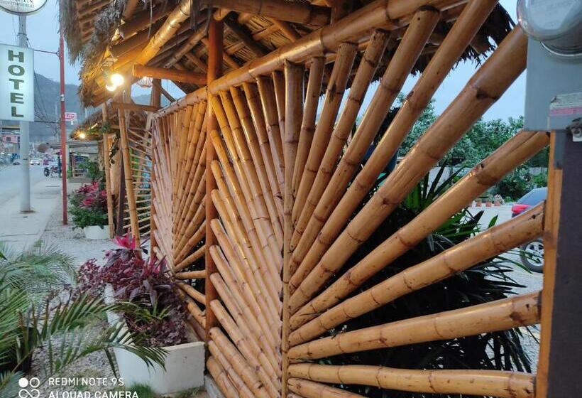 فندق Berlín International