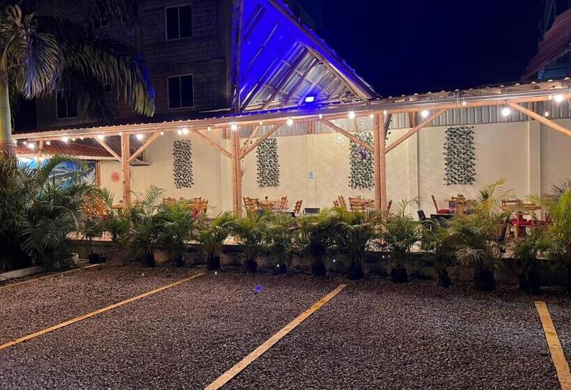 فندق Berlín International