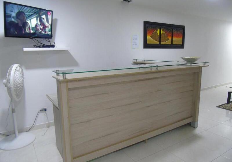 호텔 Blue Emerald Inn