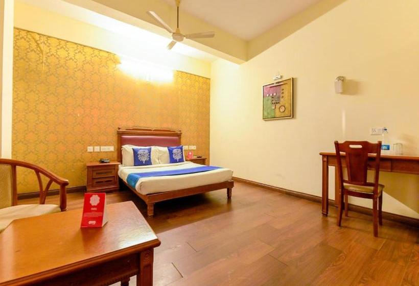 Отель Cochin City Residency