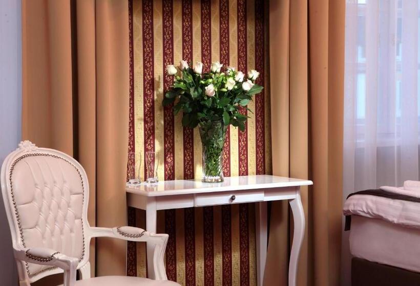 בית מלון כפרי Court Park