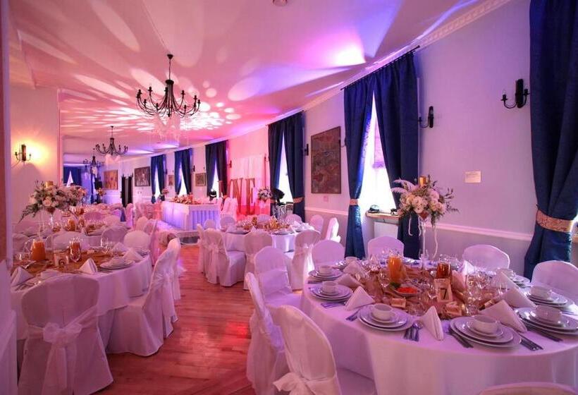 בית מלון כפרי Court Park