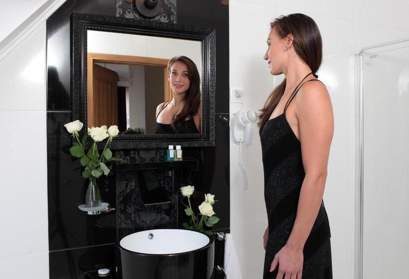 בית מלון כפרי Court Park