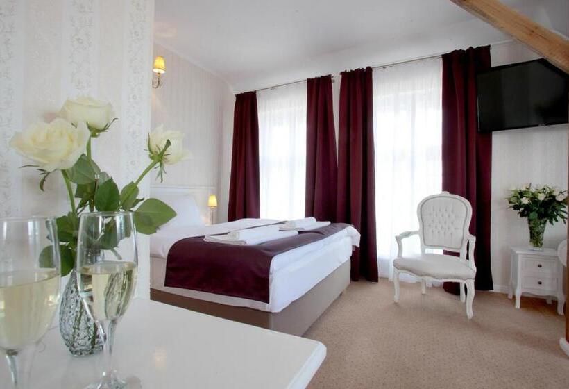 בית מלון כפרי Court Park