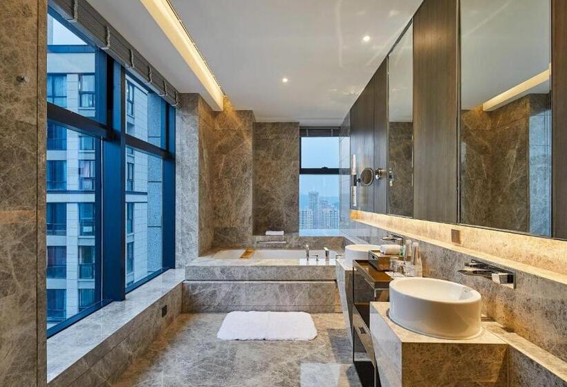 Отель Courtyard By Marriott Xinchang