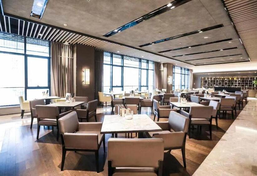 Отель Courtyard By Marriott Xinchang