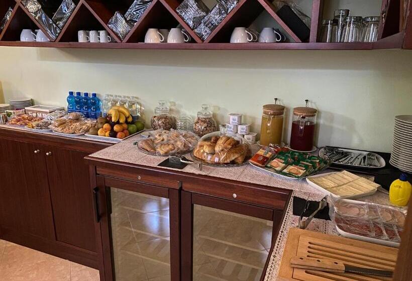 ホテル Dama Estense