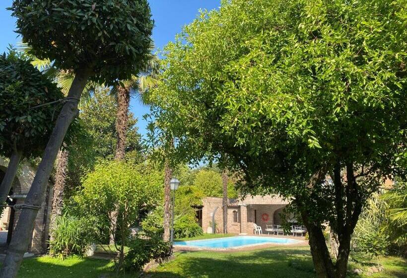 فندق Dama Estense