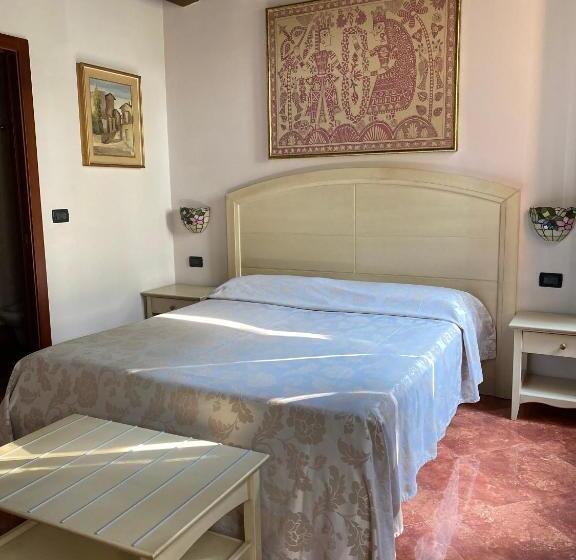 ホテル Dama Estense