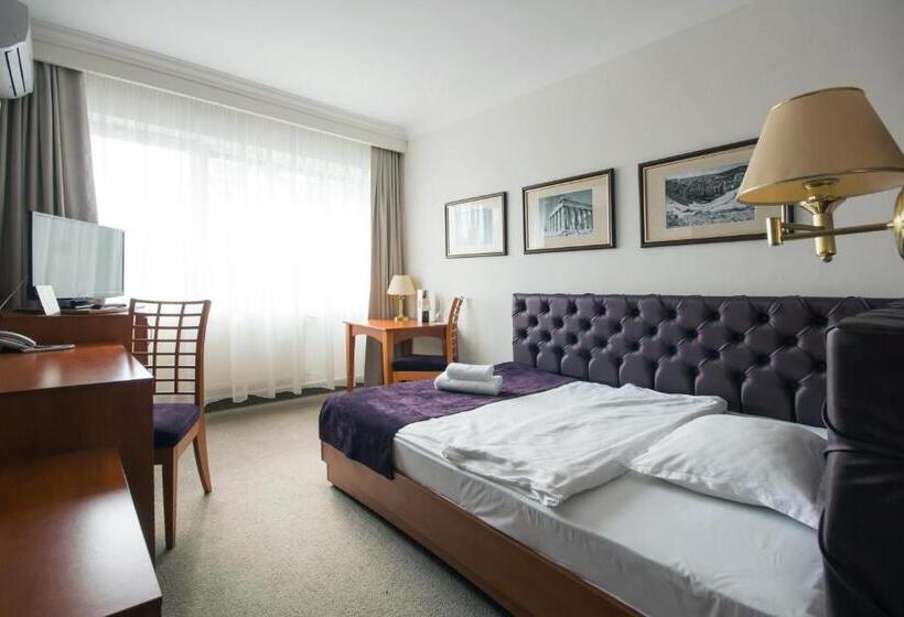 בית מלון כפרי Europejski