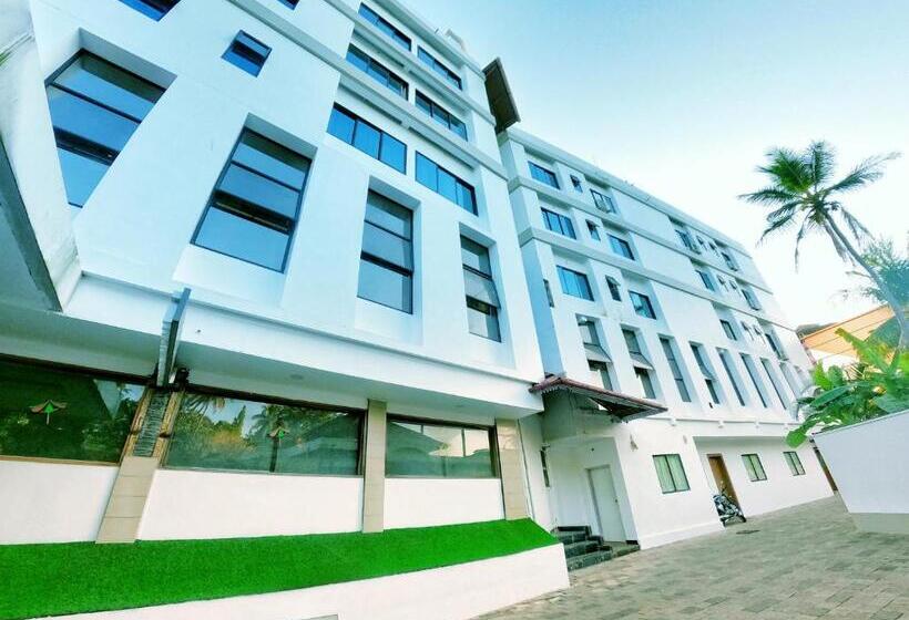 فندق Green Park Residency