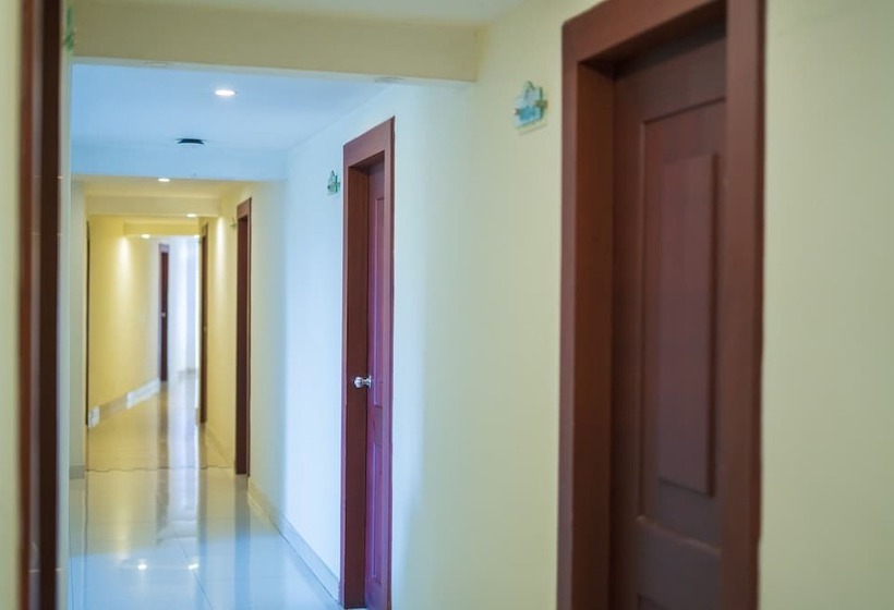 فندق Green Park Residency