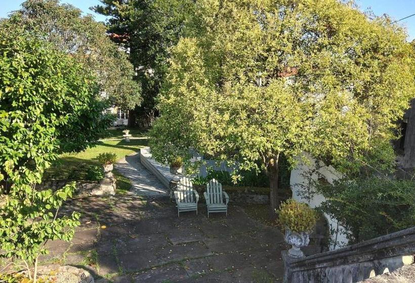 هتل Hosteria De Arnuero